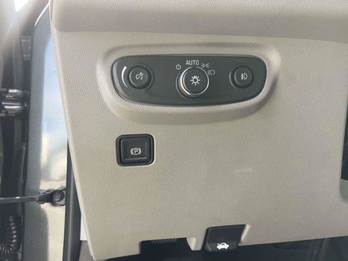 Used 2020 GMC Terrain SLT w/ Preferred Package FWD image 22