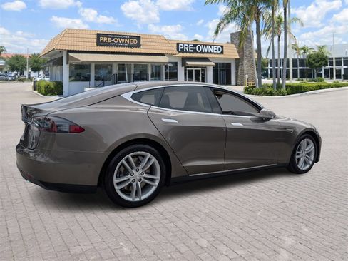 Used 2015 Tesla Model S P85D image 7