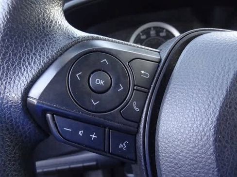 Used 2022 Toyota Corolla LE image 15