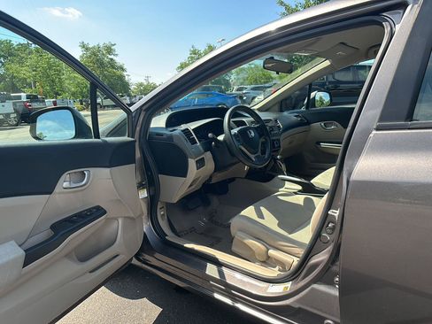 Used 2012 Honda Civic LX image 2