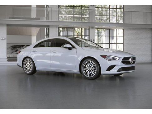 Used 2022 Mercedes-Benz CLA 250 image 13