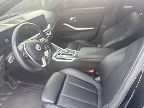 Used 2024 BMW 330i xDrive Sedan w/ Premium Package AWD/4WD image 18