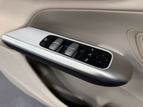 Certified 2026 Mercedes-Benz GLC 300 image 24