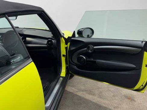 Used 2022 MINI Cooper S image 18