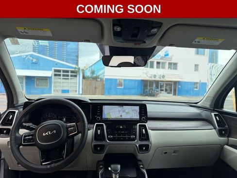 Used 2023 Kia Sorento EX w/ Panoramic Sunroof Package FWD image 9
