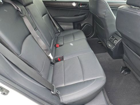 Used 2018 Subaru Outback 3.6R Limited image 22