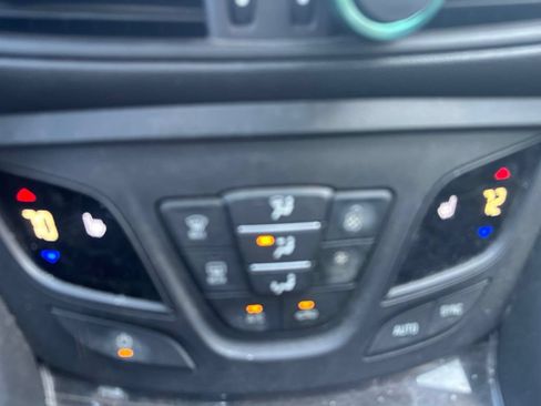 Used 2019 Buick Envision Essence AWD/4WD image 20
