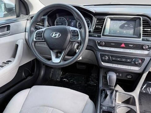Used 2019 Hyundai Sonata SE FWD image 15