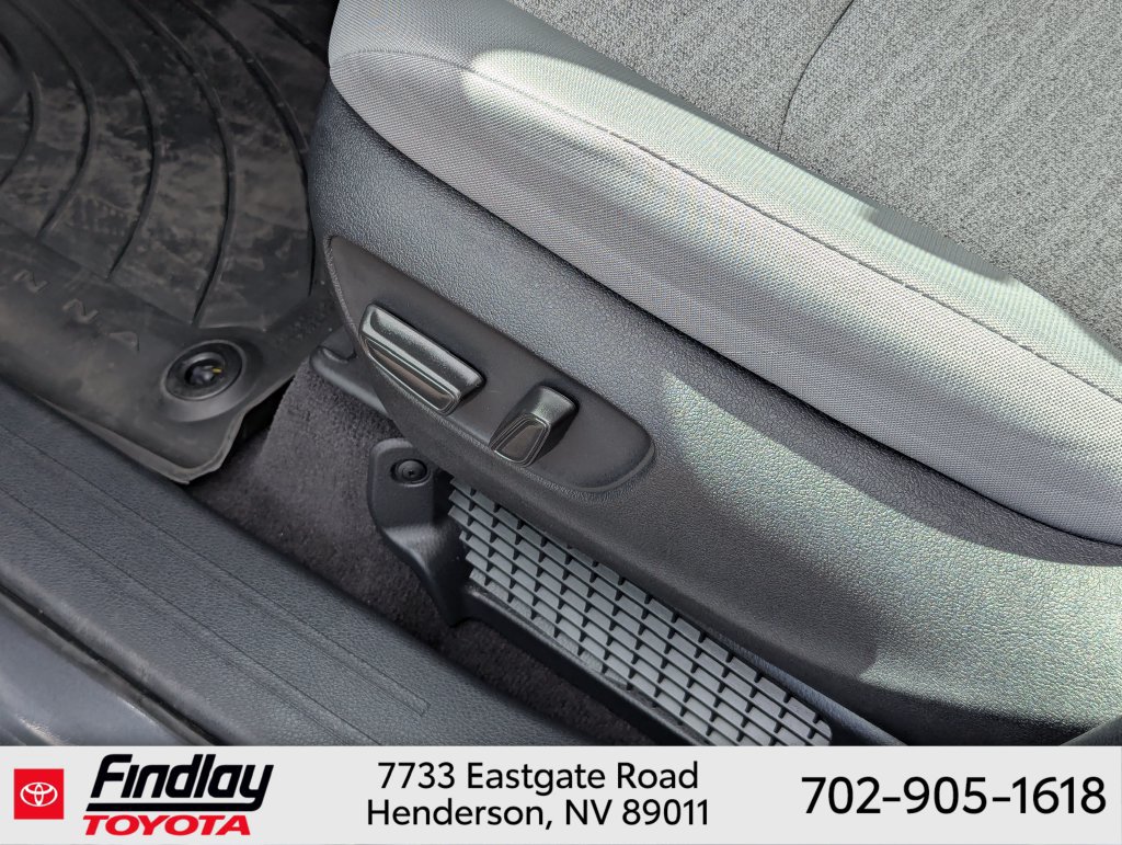 Certified 2025 Toyota Sienna LE AWD/4WD image 15