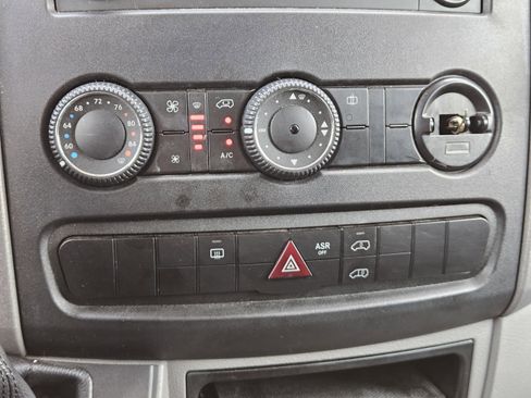 Used 2017 Mercedes-Benz Sprinter 2500 image 15