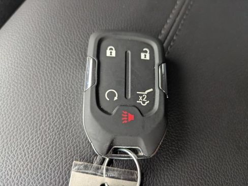 Used 2023 GMC Terrain SLE w/ Driver Convenience Package FWD image 31