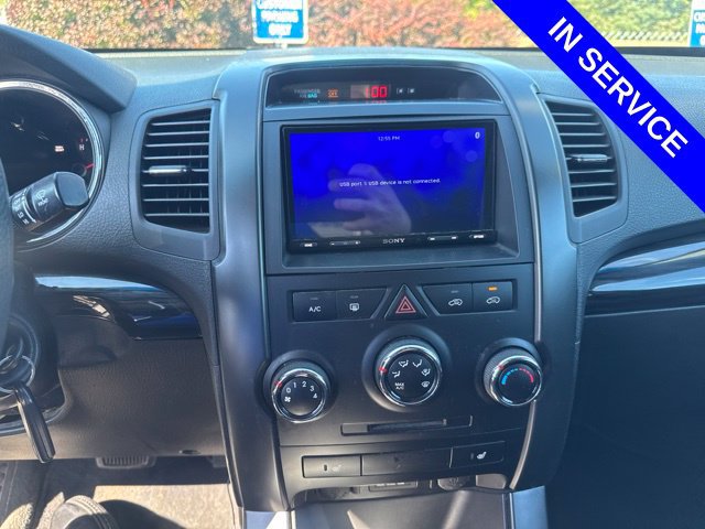 Used 2011 Kia Sorento LX w/ Convenience Pkg AWD/4WD image 9