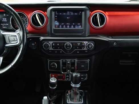 Used 2021 Jeep Gladiator Rubicon w/ Cold Weather Group AWD/4WD image 31