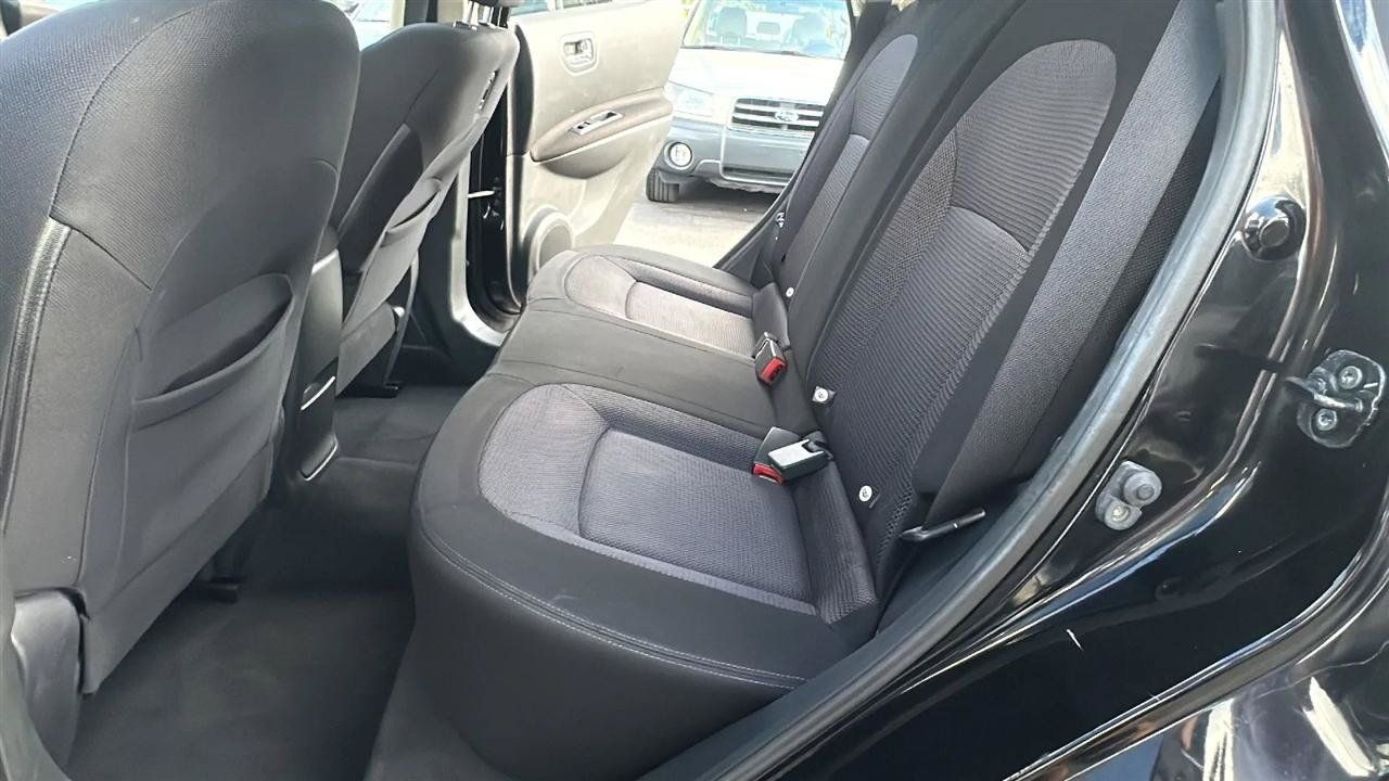 Used 2012 Nissan Rogue SV w/ Premium Pkg AWD/4WD image 25