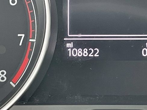 Used 2017 Volkswagen Golf S FWD image 37