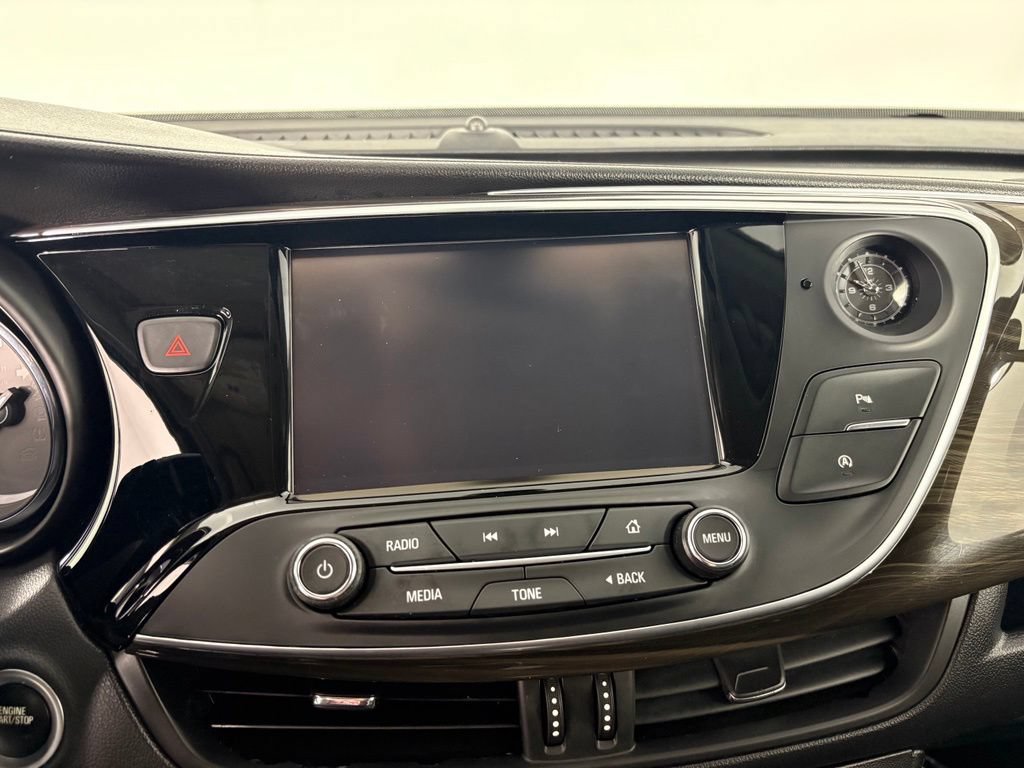 Used 2020 Buick Envision Essence FWD image 19