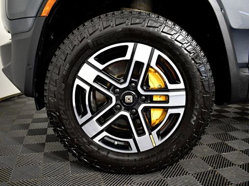 Used 2022 Rivian R1T Launch Edition image 46