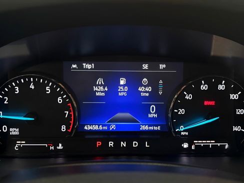 Used 2023 Ford Explorer XLT image 19