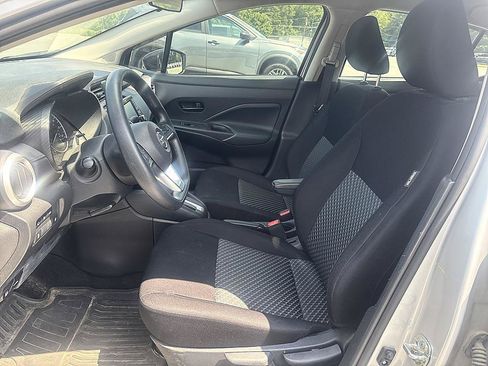 Used 2022 Nissan Versa S FWD image 13