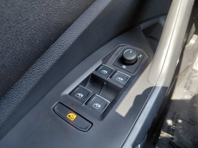 Used 2025 Volkswagen Jetta Sport FWD image 18