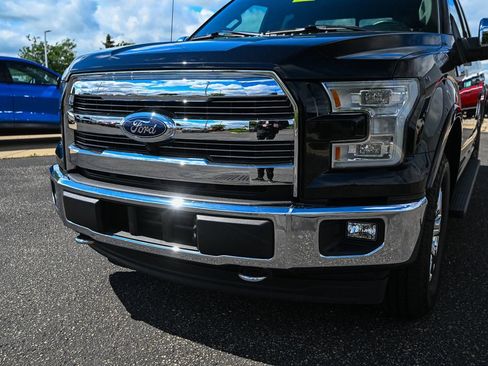 Used 2017 Ford F150 Lariat w/ Equipment Group 502A Luxury AWD/4WD image 11