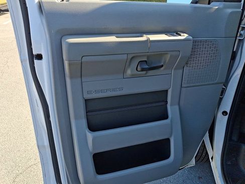 Used 2012 Ford E-350 and Econoline 350 XLT RWD image 14