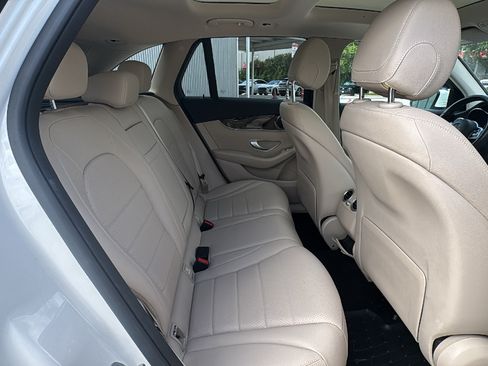 Used 2022 Mercedes-Benz GLC 300 image 26