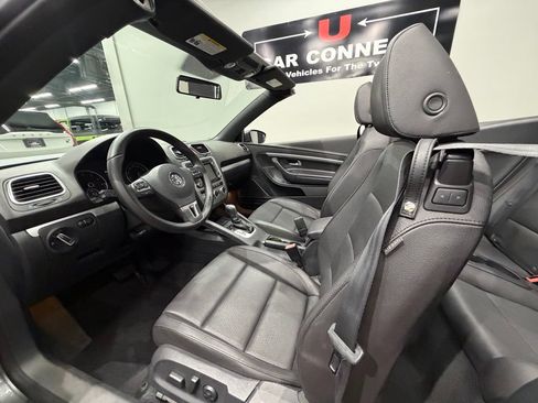 Used 2013 Volkswagen Eos Komfort FWD image 23