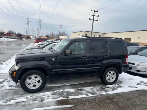 Used 2009 Jeep Liberty Sport w/ Popular Equipment Group image 3