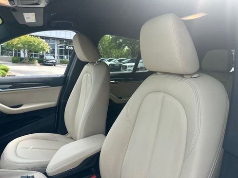 Used 2017 BMW X1 xDrive28i AWD/4WD image 13