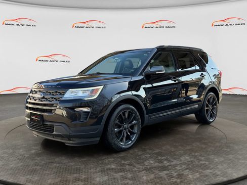 Used 2018 Ford Explorer XLT w/ Equipment Group 202A image 1