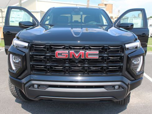 New 2025 GMC Canyon Elevation w/ Convenience Package image 18