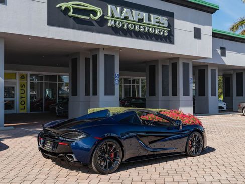 Used 2020 McLaren 570S Spider RWD image 39