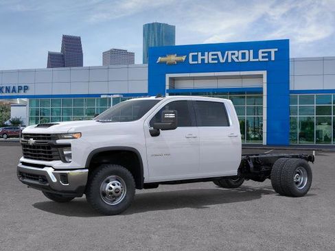 New 2026 Chevrolet Silverado 3500 W/T w/ WT Convenience Package image 2