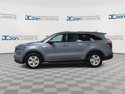 Used 2023 Kia Sorento LX image 6