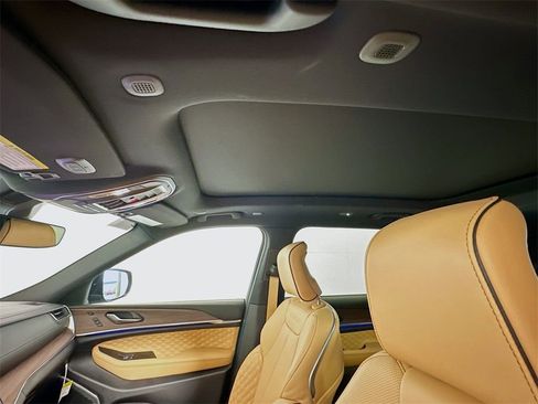 New 2025 Jeep Grand Cherokee L Summit image 23