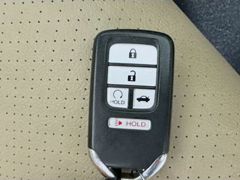 Used 2017 Honda Accord EX-L image 38