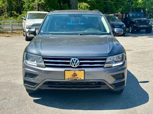 Used 2021 Volkswagen Tiguan SE FWD image 2