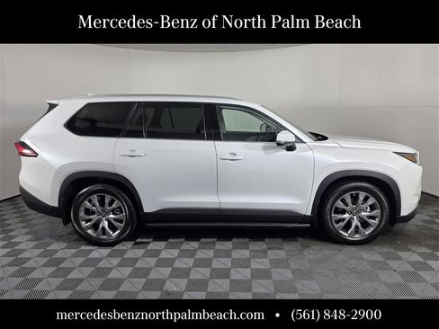 Used 2024 Toyota Grand Highlander Limited image 7