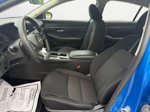 Used 2024 Nissan Sentra SV FWD image 9