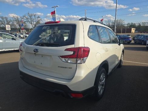 Used 2022 Subaru Forester AWD/4WD image 6