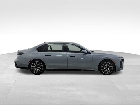 New 2026 BMW 740i xDrive w/ Premium Package image 6