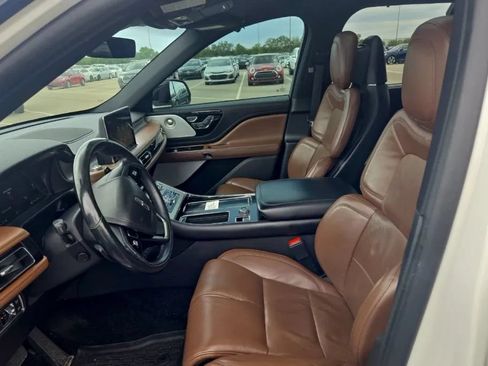 Used 2020 Lincoln Aviator Reserve w/ Equipment Group 202A AWD/4WD image 9