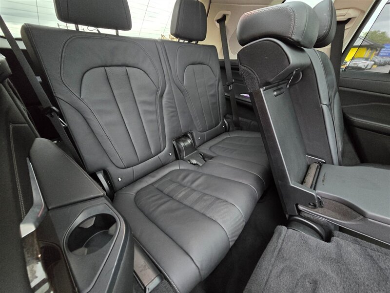Used 2021 BMW X7 xDrive40i w/ Premium Package AWD/4WD image 21