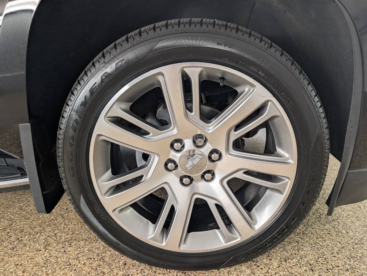 Used 2018 Cadillac Escalade Premium Luxury AWD/4WD image 26