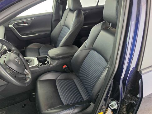 Used 2019 Toyota RAV4 XSE w/ XSE Weather Package AWD/4WD image 21