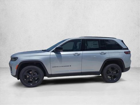 New 2026 Jeep Grand Cherokee Limited w/ Limited Altitude Package RWD image 4