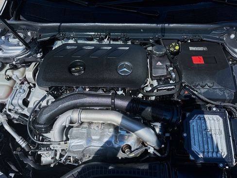 Used 2025 Mercedes-Benz CLA 250 image 35