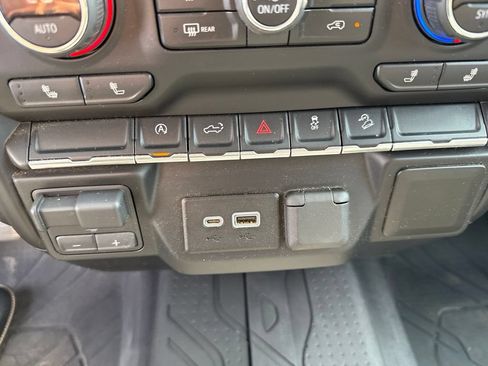 Used 2019 Chevrolet Silverado 1500 RST AWD/4WD image 27