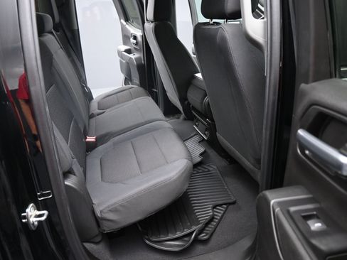 Used 2019 Chevrolet Silverado 1500 Custom w/ Custom Value Package image 17